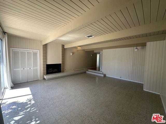 3169 S Bentley Ave - Photo 3 of 8