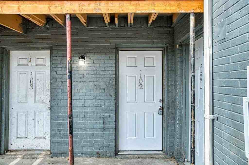 1037 E Tucker St #102 - Photo 2 of 12