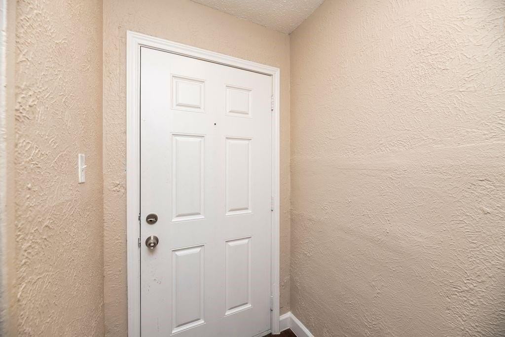 1037 E Tucker St #102 - Photo 3 of 12