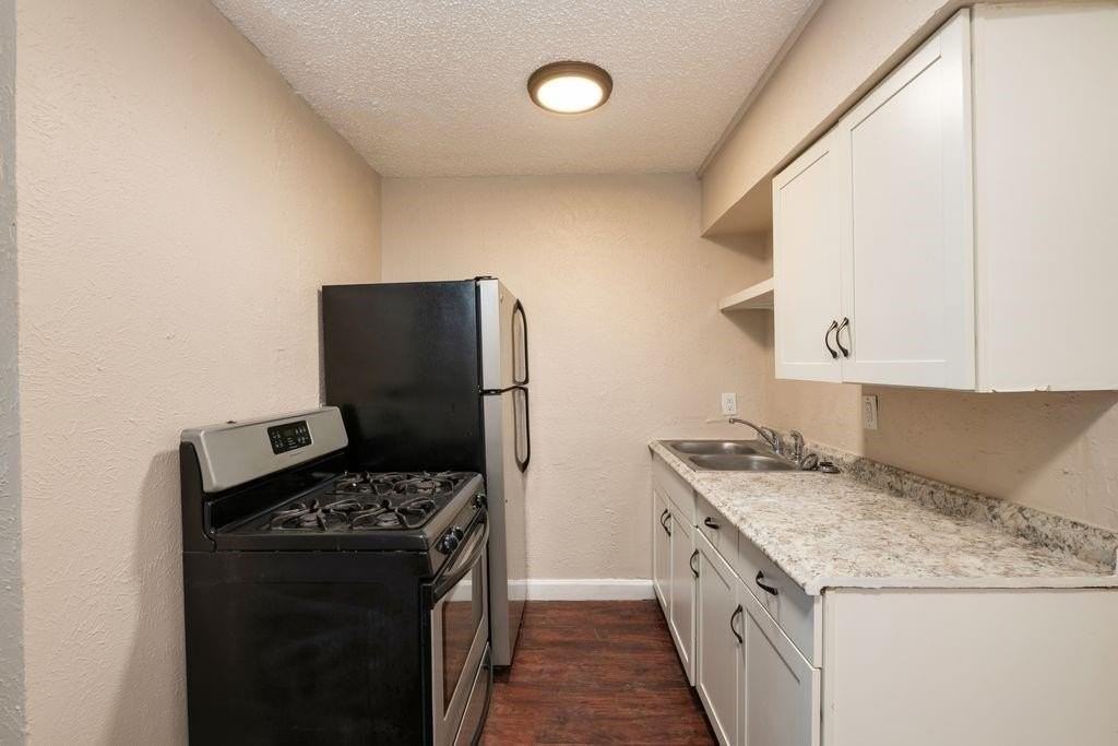 1037 E Tucker St #102 - Photo 4 of 12