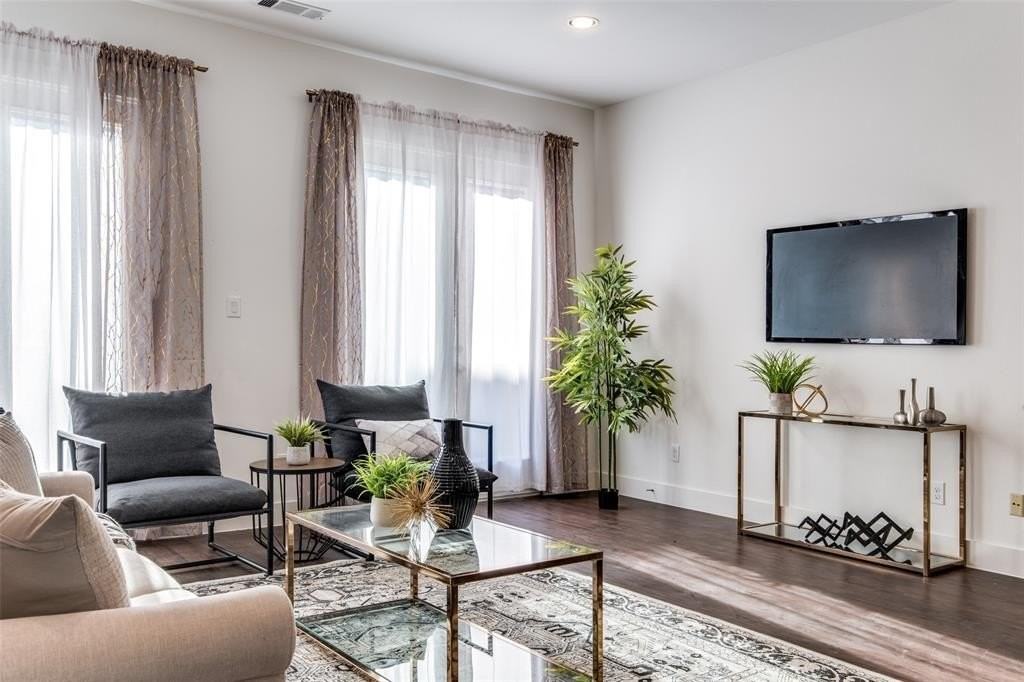 2513 El Camino Ln - Photo 3 of 37