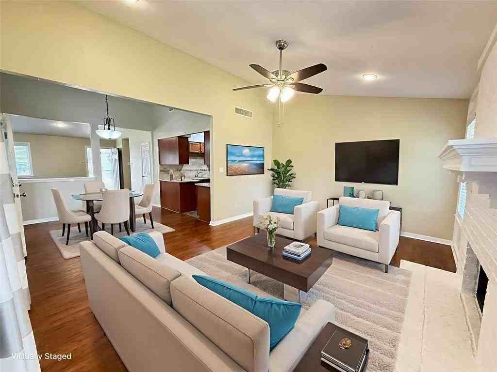 5533 Jester Dr - Photo 2 of 12