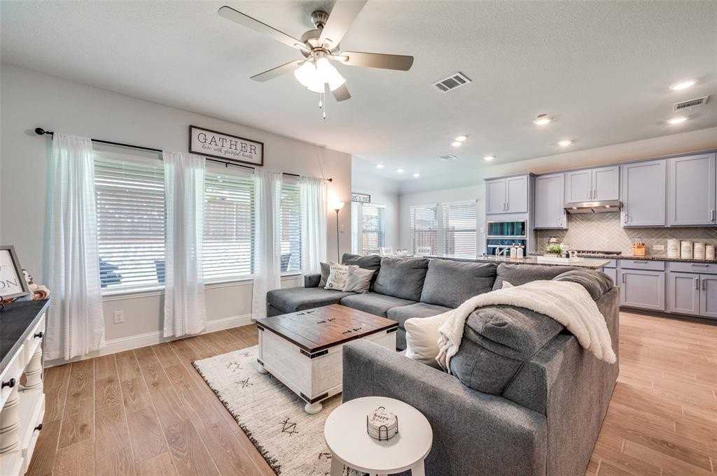 3828 Pearlwood Rd - Photo 7 of 25