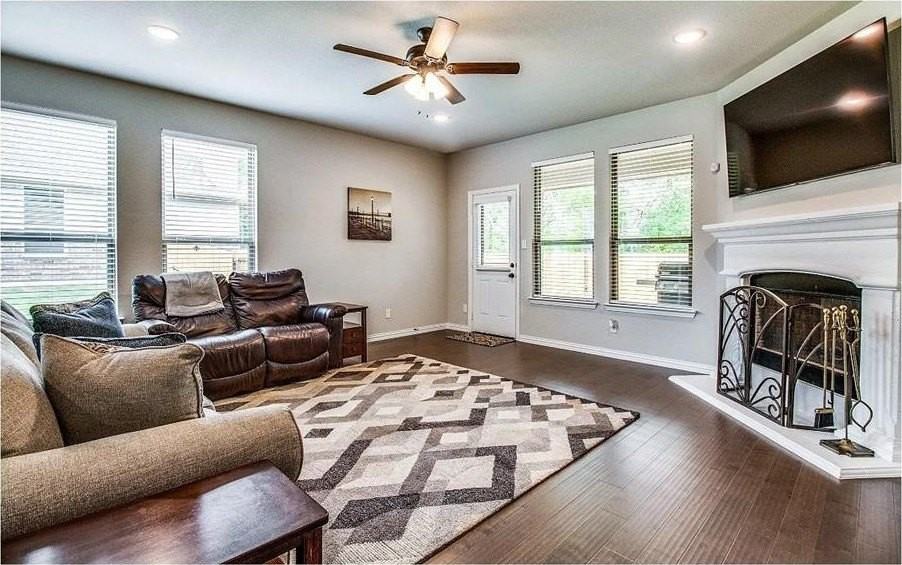 709 Copley St - Photo 3 of 27