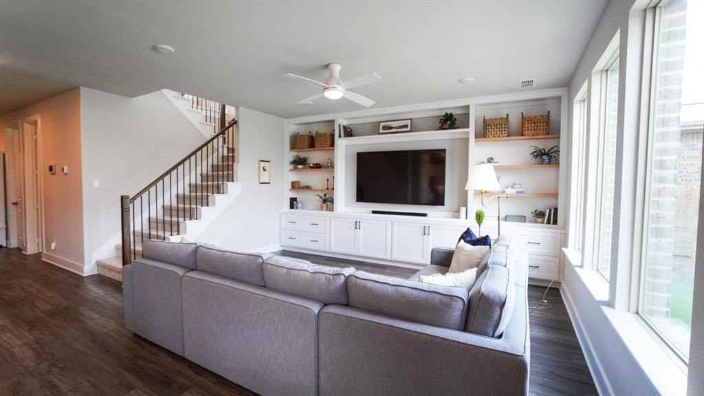 1836 Big Spring Dr - Photo 7 of 40