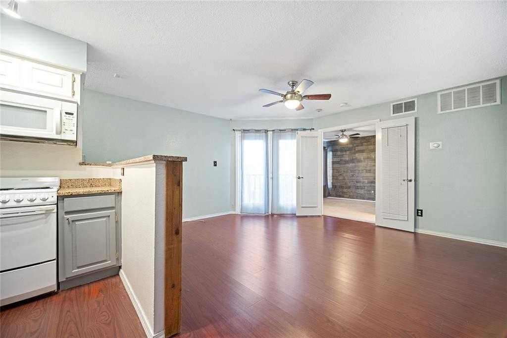 2314 Bamboo Drive #I304 - Photo 6 of 15