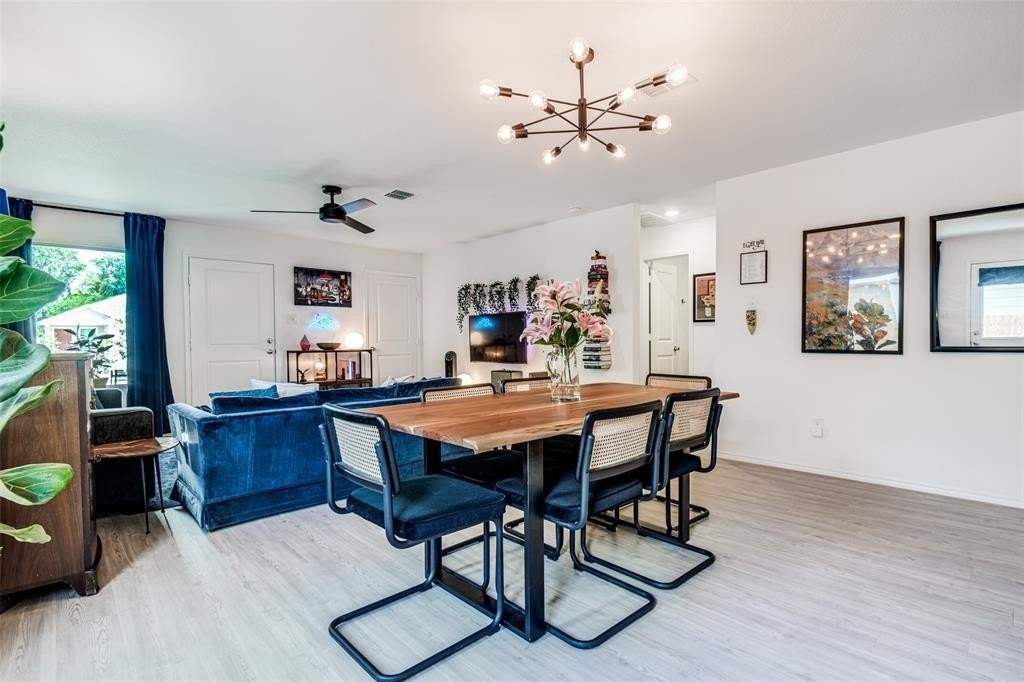 131 Harvest St - Photo 3 of 12