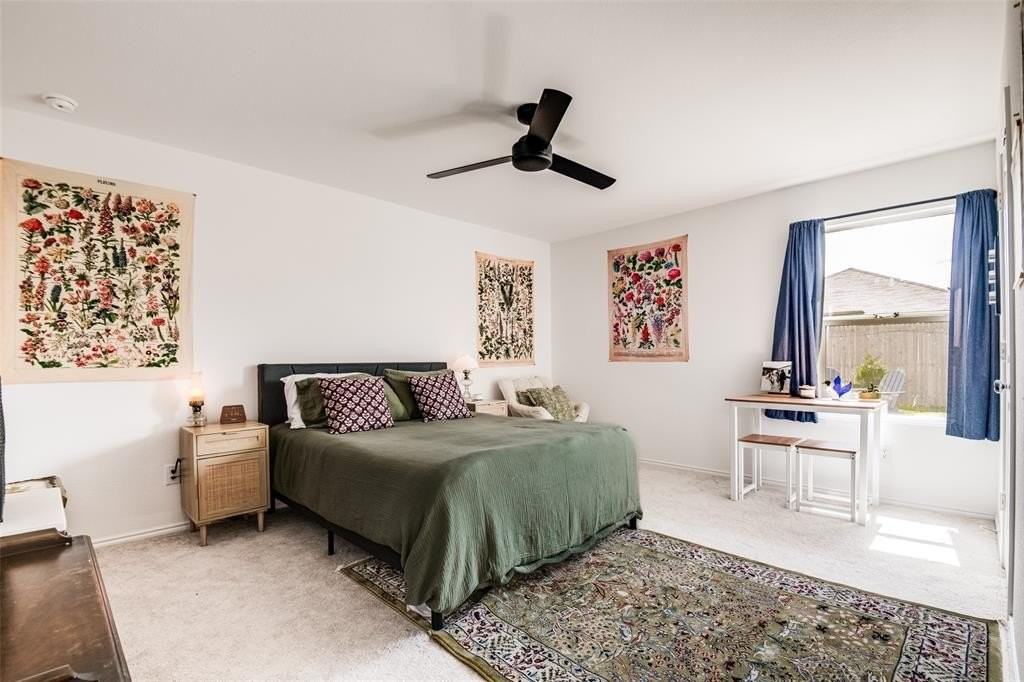 131 Harvest St - Photo 5 of 12