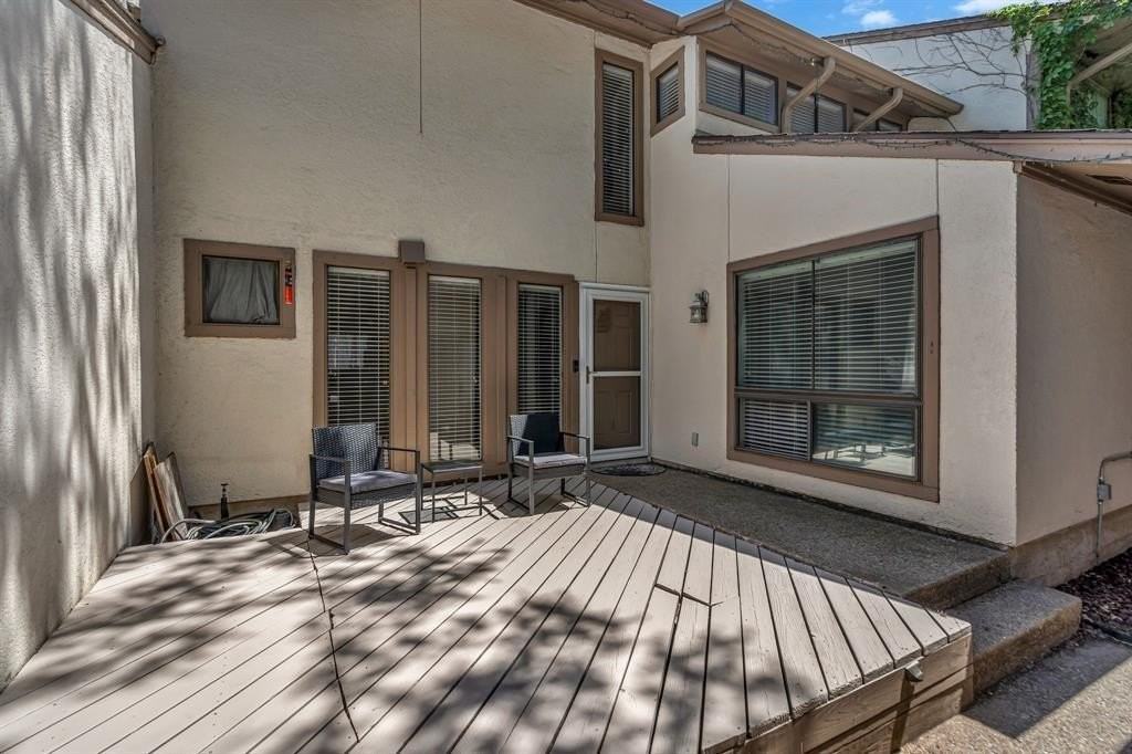 6433 Southpoint Dr - Photo 3 of 30