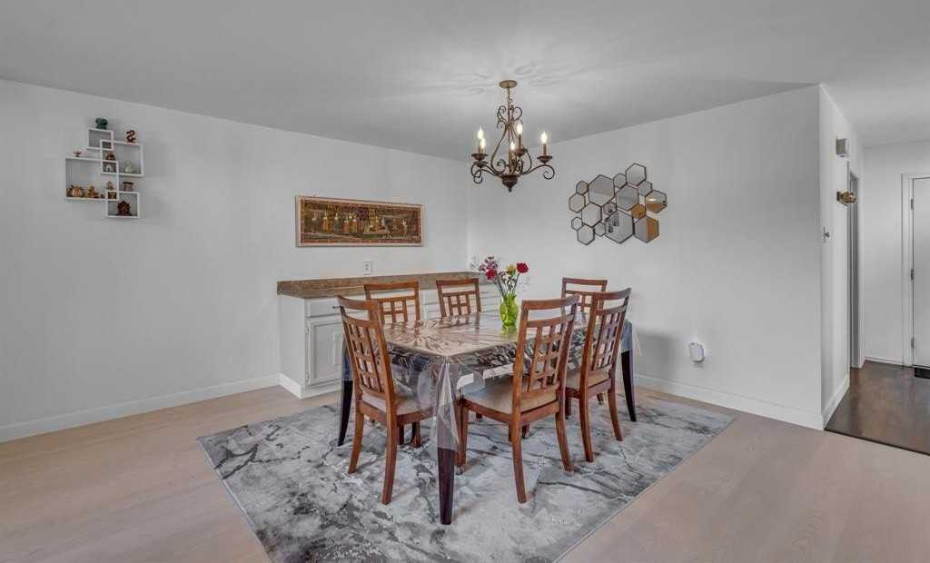 6433 Southpoint Dr - Photo 7 of 30