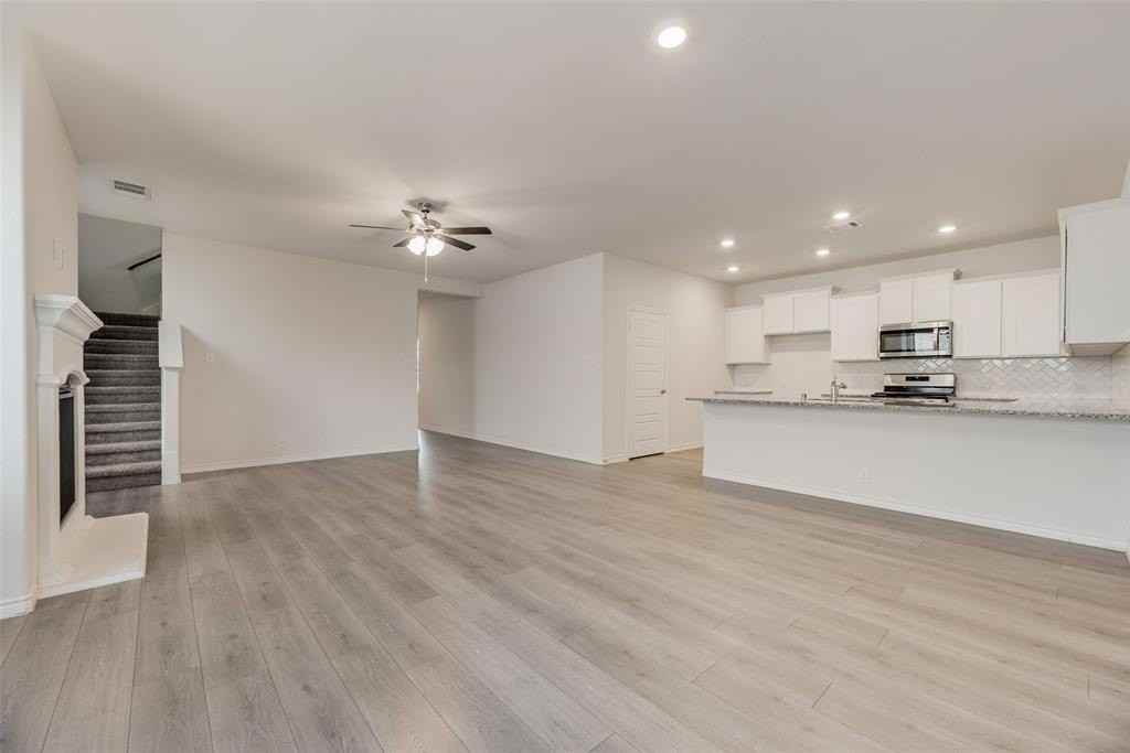 2853 Franklin Dr - Photo 4 of 18