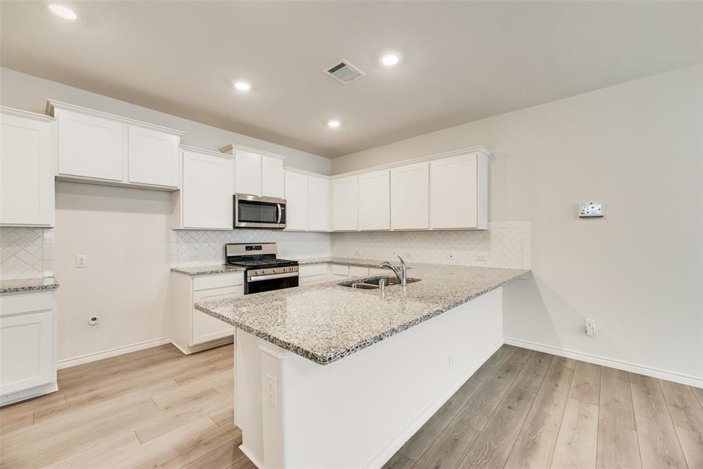 2853 Franklin Dr - Photo 5 of 18