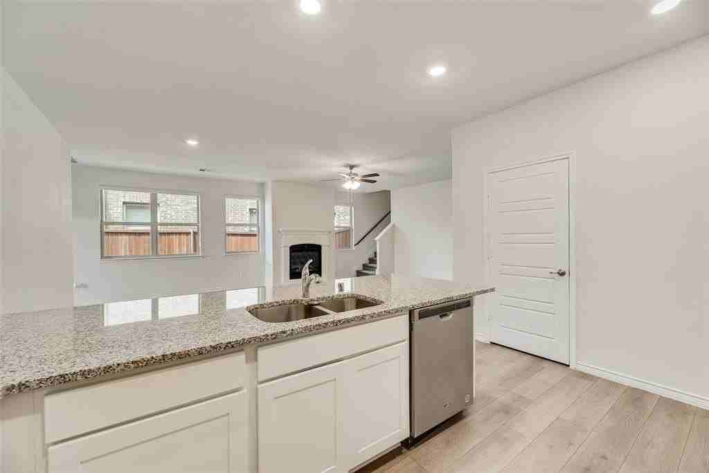 2853 Franklin Dr - Photo 6 of 18