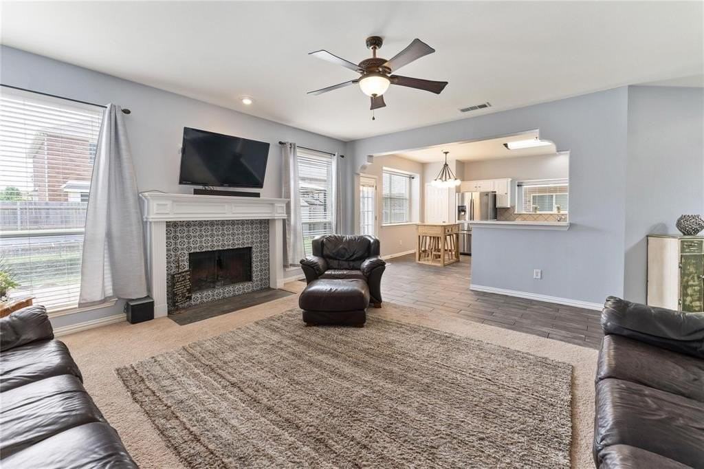 106 Foxwood Ln - Photo 7 of 20