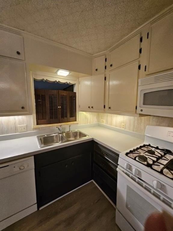 1402 Glendale St - Photo 4 of 25