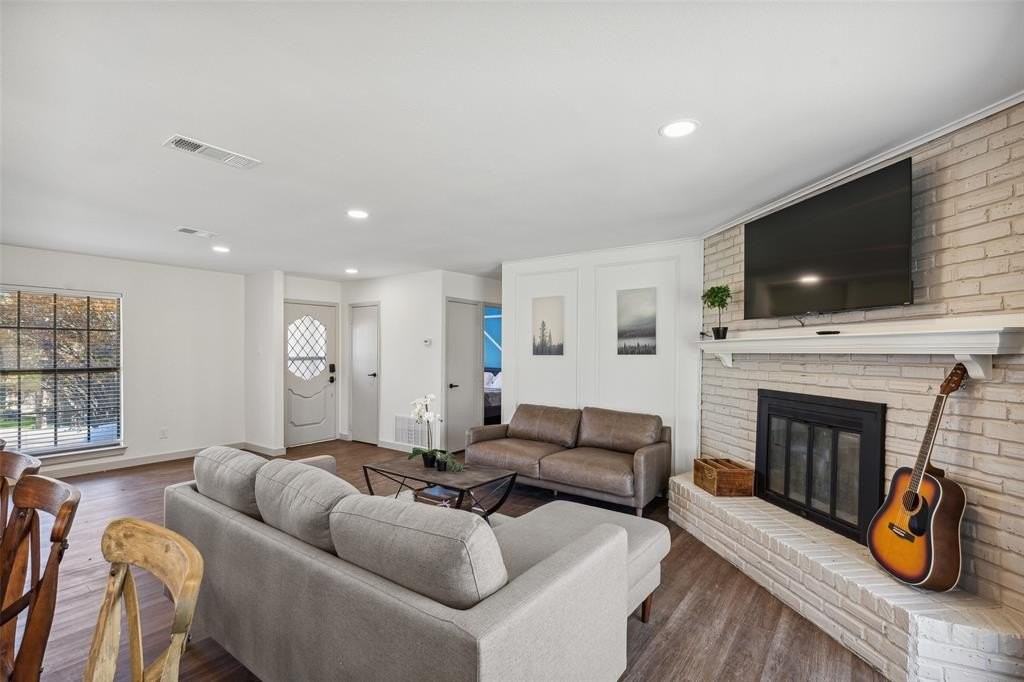 529 Shore Dr - Photo 5 of 27