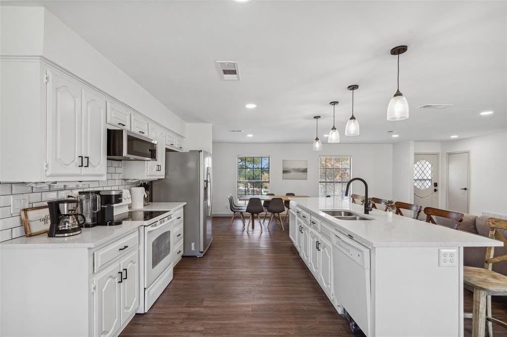 529 Shore Dr - Photo 6 of 27