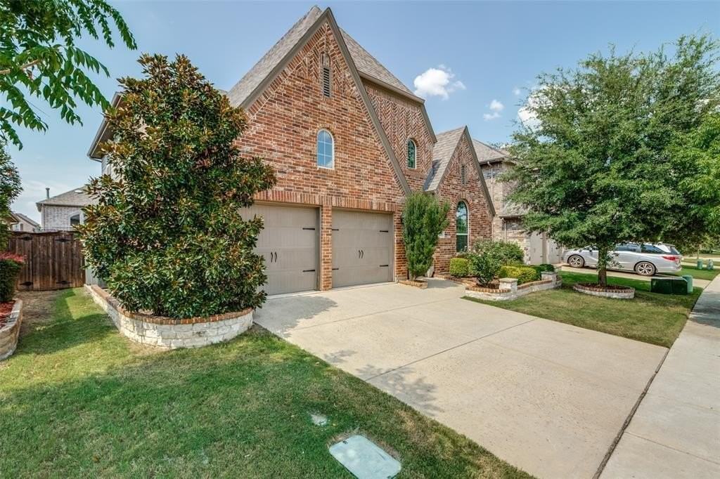 2109 Richmond Park Ln - Photo 2 of 25