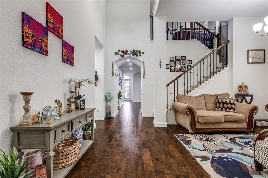 2109 Richmond Park Ln - Photo 5 of 25