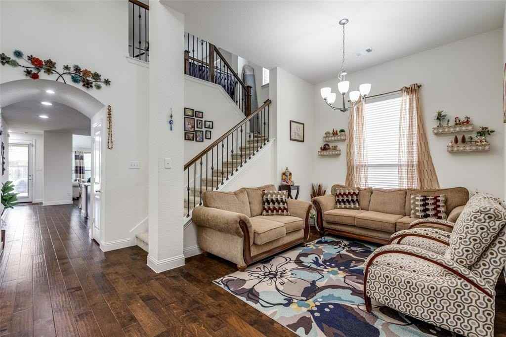 2109 Richmond Park Ln - Photo 6 of 25