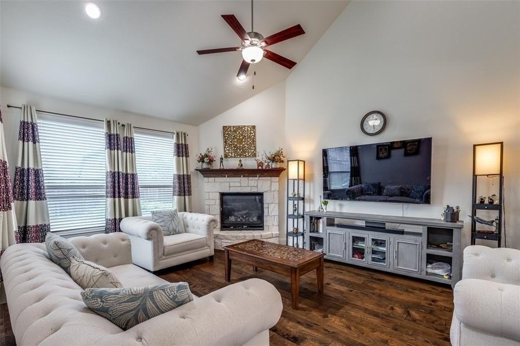 2109 Richmond Park Ln - Photo 7 of 25