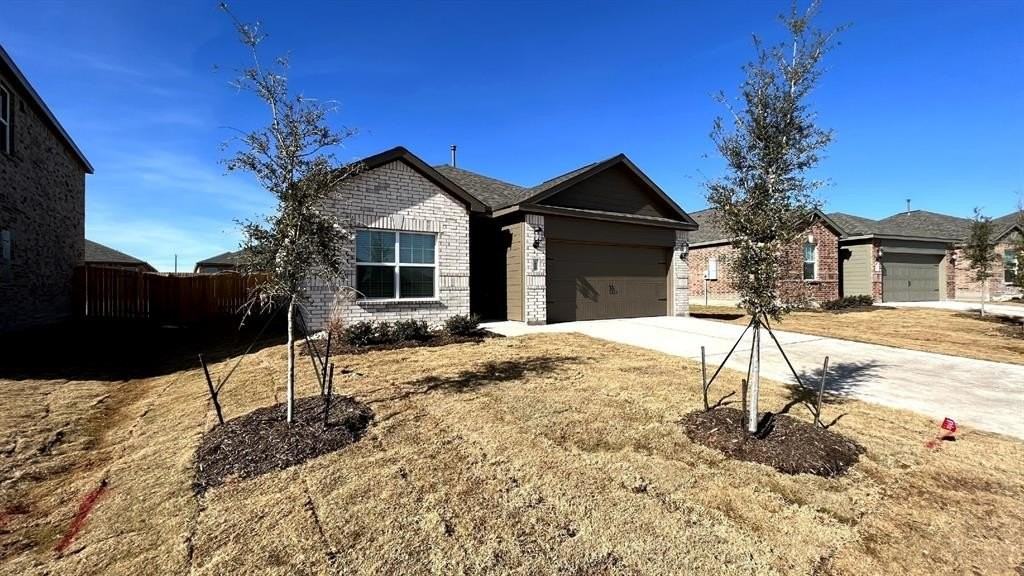 1909 Mckee Ct - Photo 3 of 28