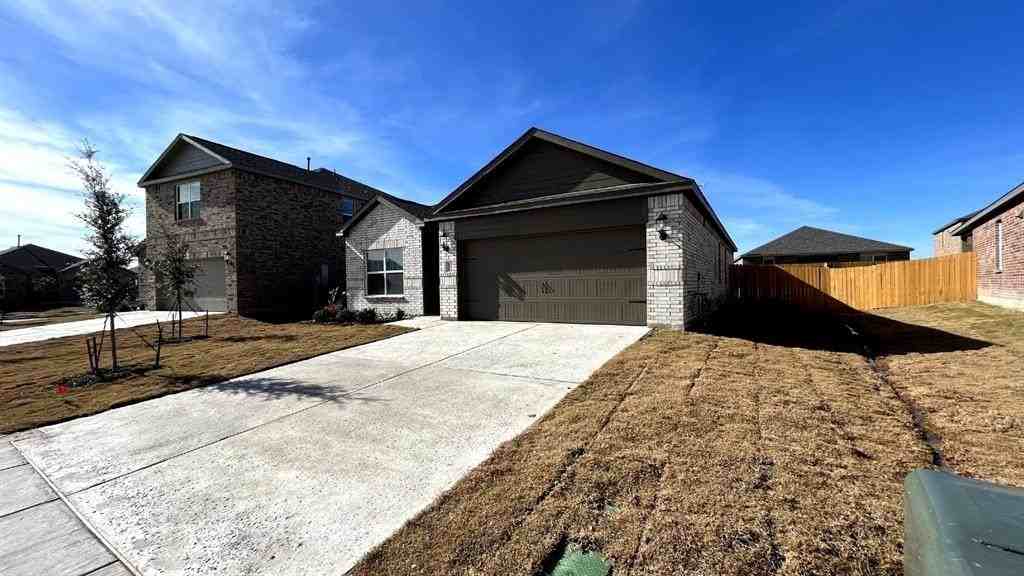 1909 Mckee Ct - Photo 4 of 28