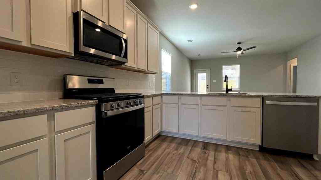 1909 Mckee Ct - Photo 7 of 28