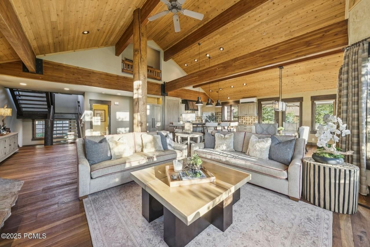 3396 Solamere Dr - Photo 2 of 50