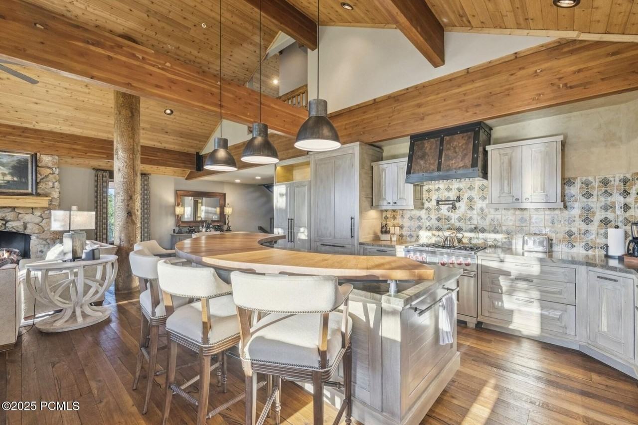 3396 Solamere Dr - Photo 6 of 50