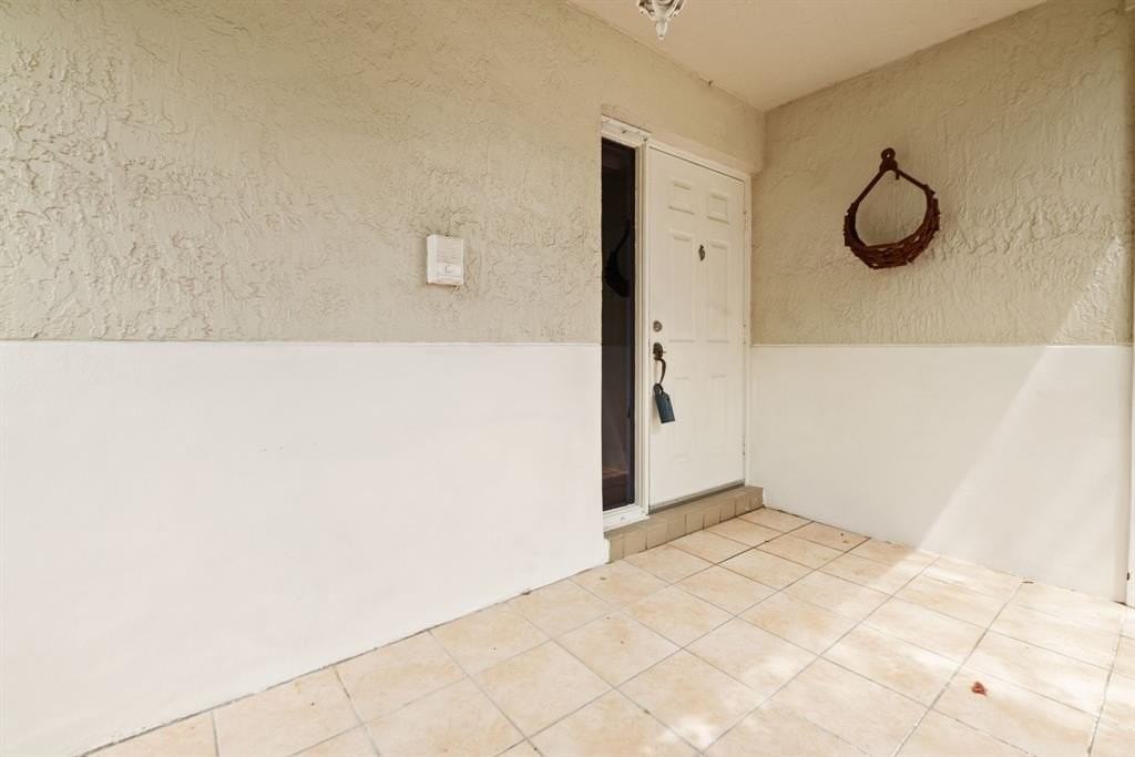 12665 Nw 11th Ct - Photo 3 of 25