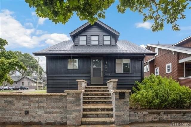 526 North Washington Avenue