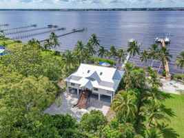 featured image of 90 Nw Alice St