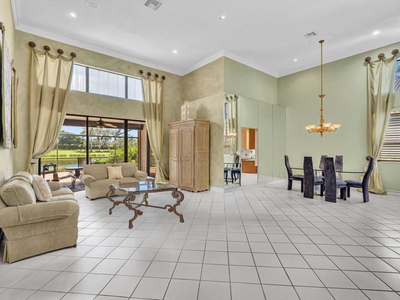 10122 Spyglass Way - Photo 3 of 50