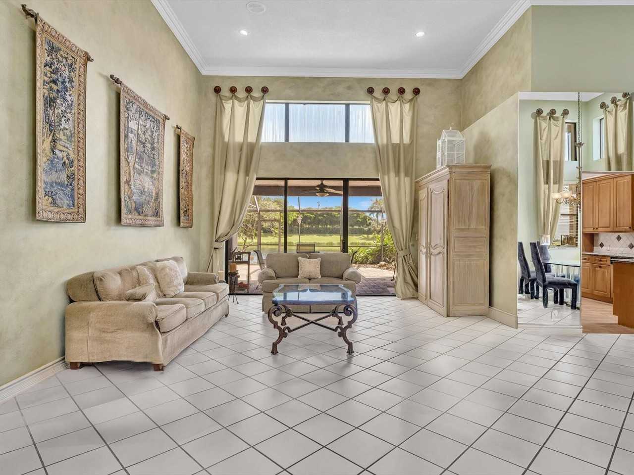 10122 Spyglass Way - Photo 6 of 50