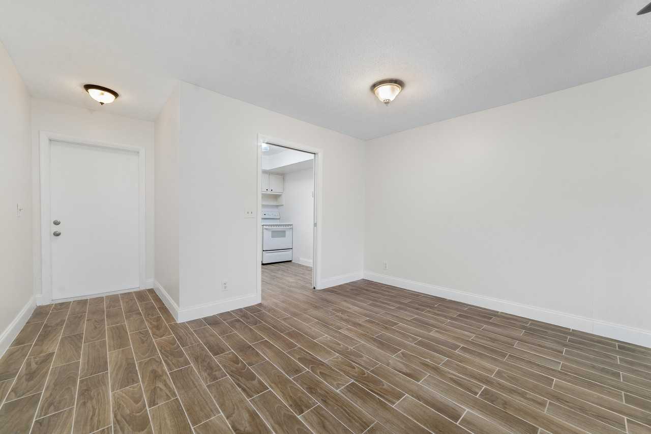 2567 Dudley Drive West #F - Photo 5 of 41