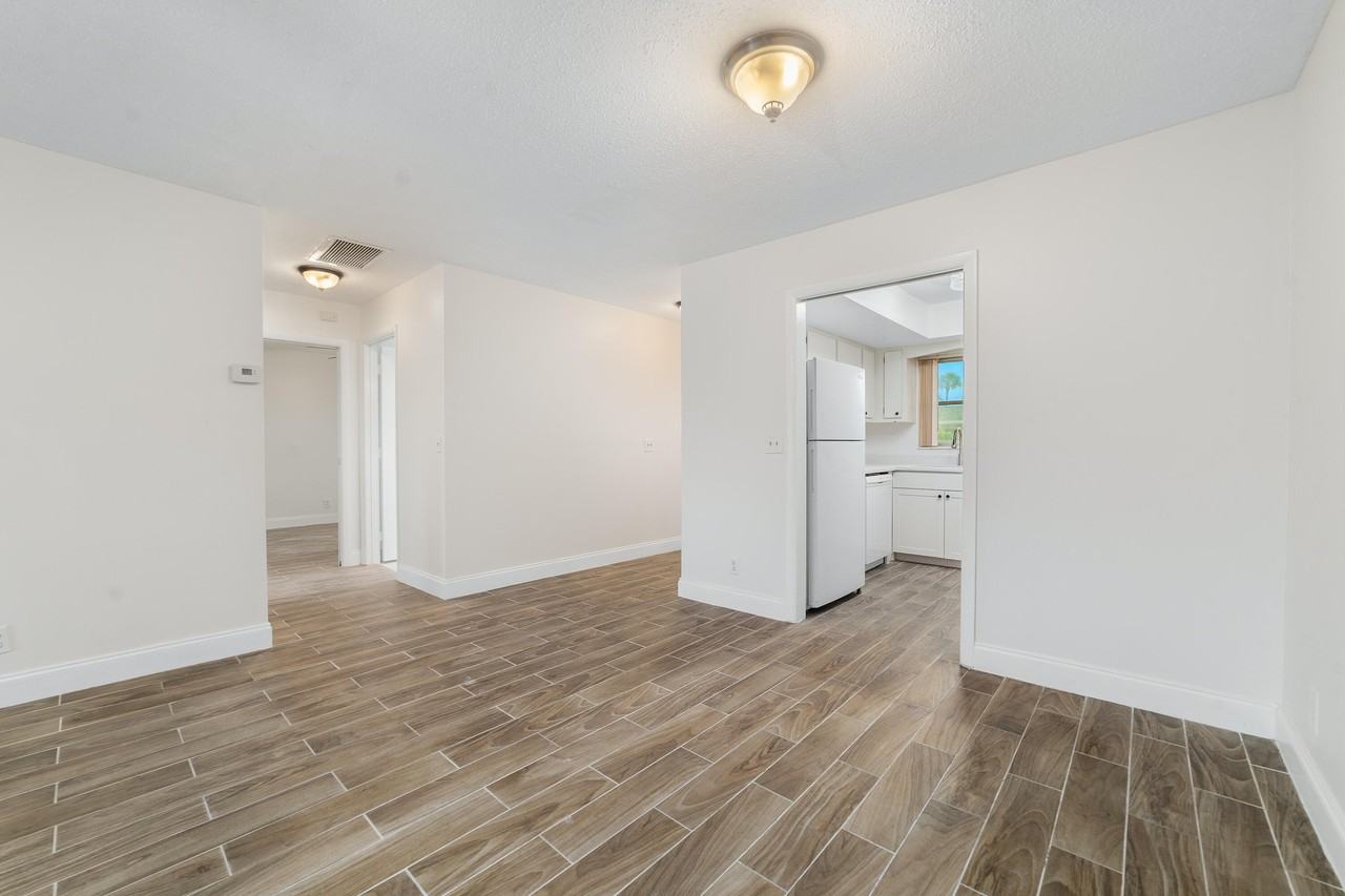 2567 Dudley Drive West #F - Photo 6 of 41