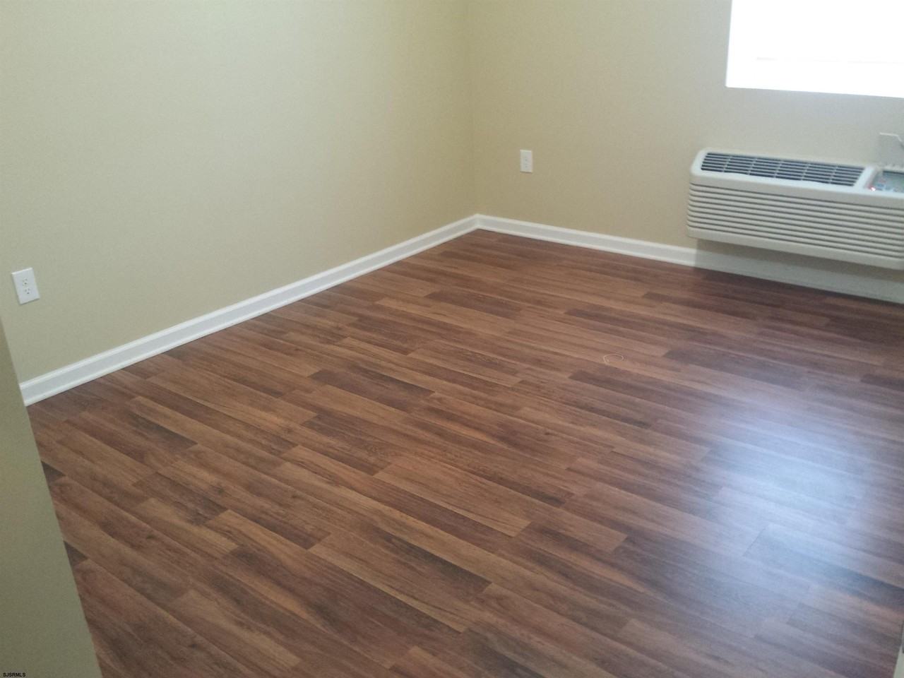 105 W White Horse Pike - Photo 4 of 7