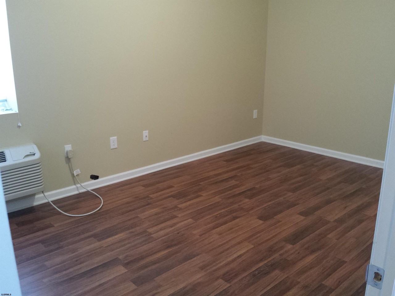 105 W White Horse Pike - Photo 5 of 7