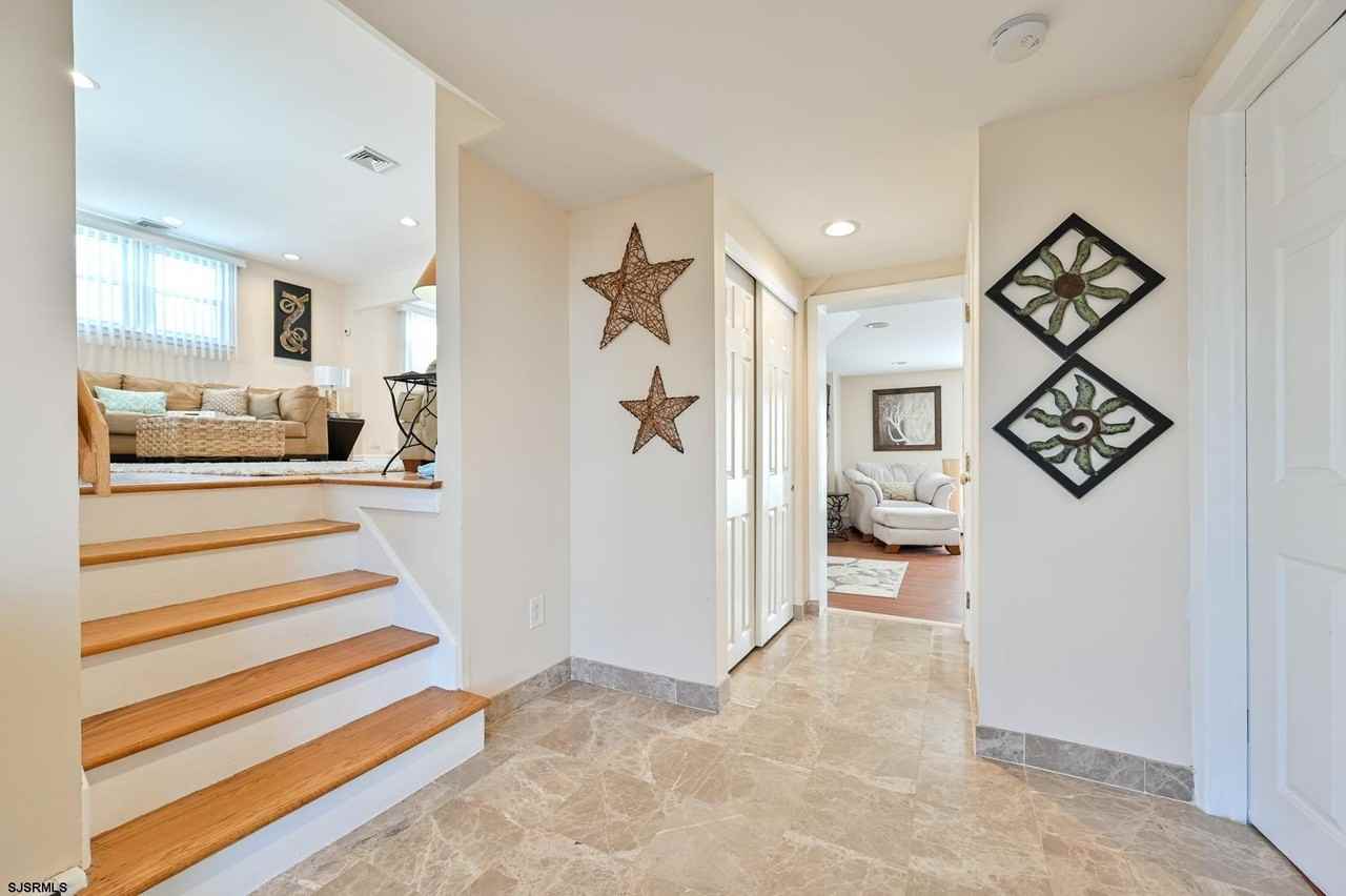 100 N Argyle Ave - Photo 2 of 36