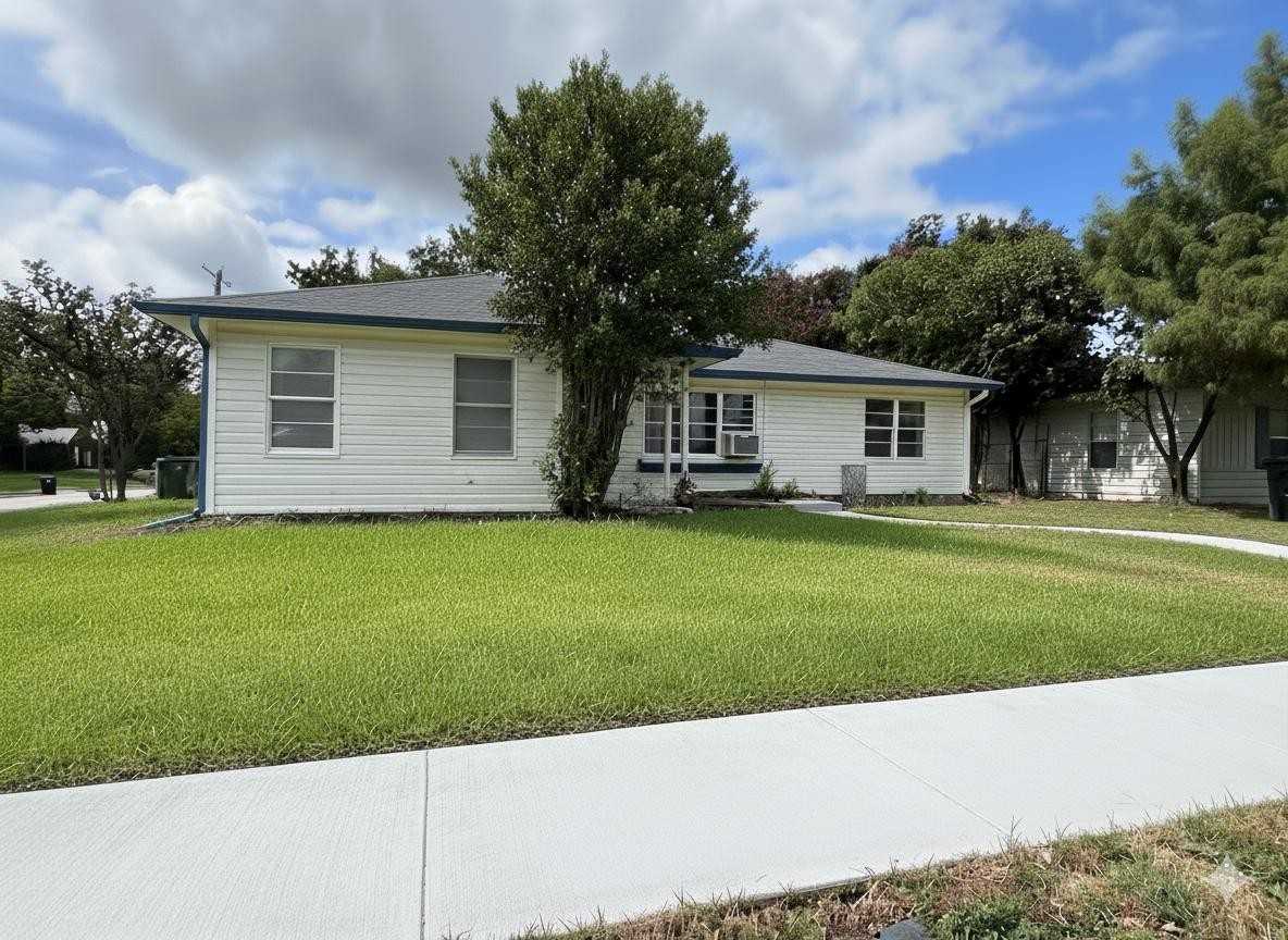 Highland Dr - Photo 3 of 34