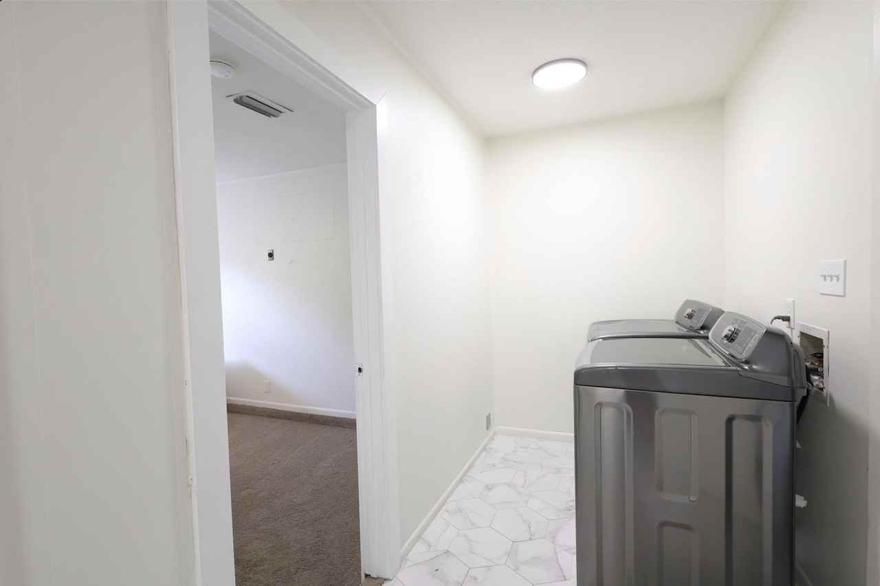 Partridge Cir - Photo 3 of 9