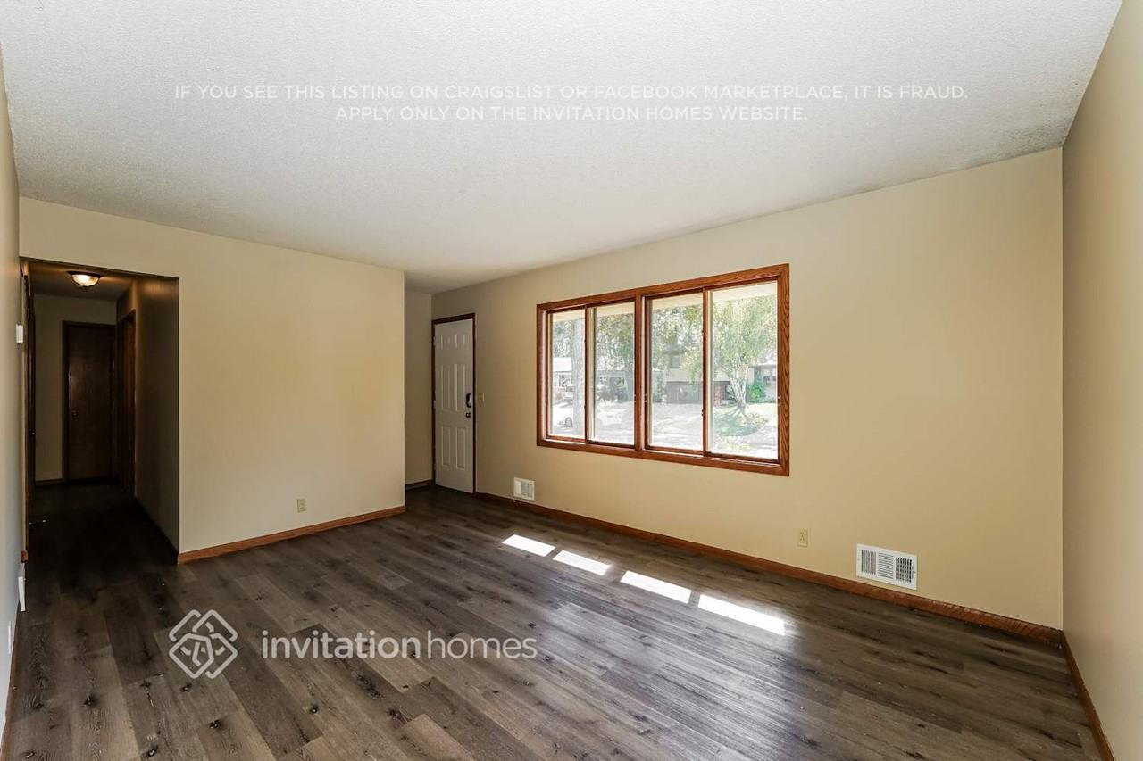 3106 64th Avenue North - Photo 5 of 18