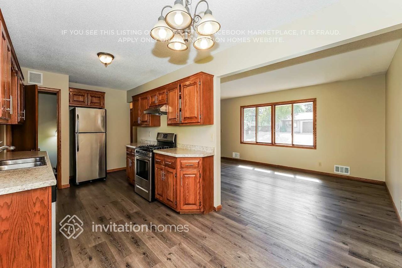 3106 64th Avenue North - Photo 6 of 18