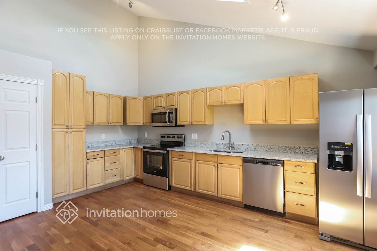 19891 East Dartmouth Avenue - Photo 7 of 17