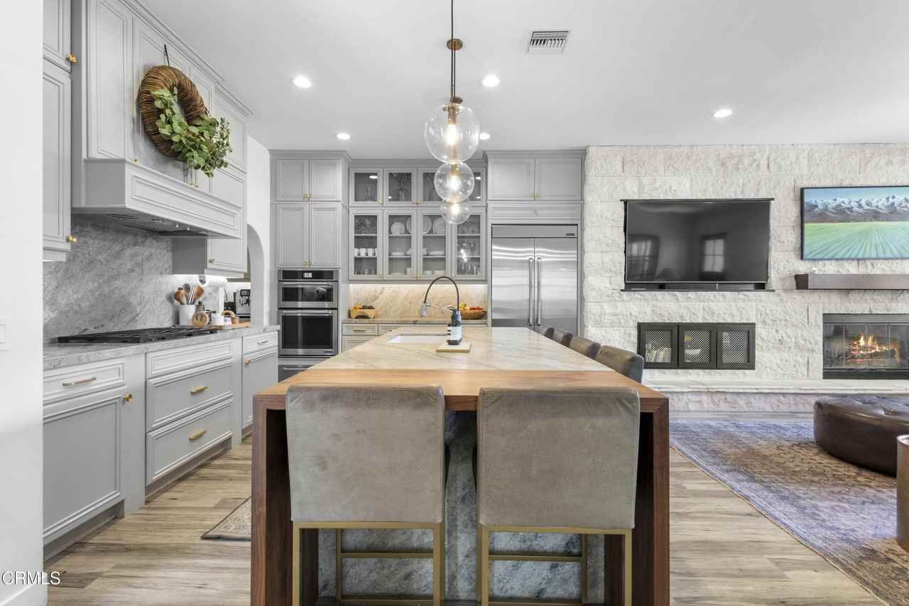 4173 Caribbean St - Photo 6 of 50