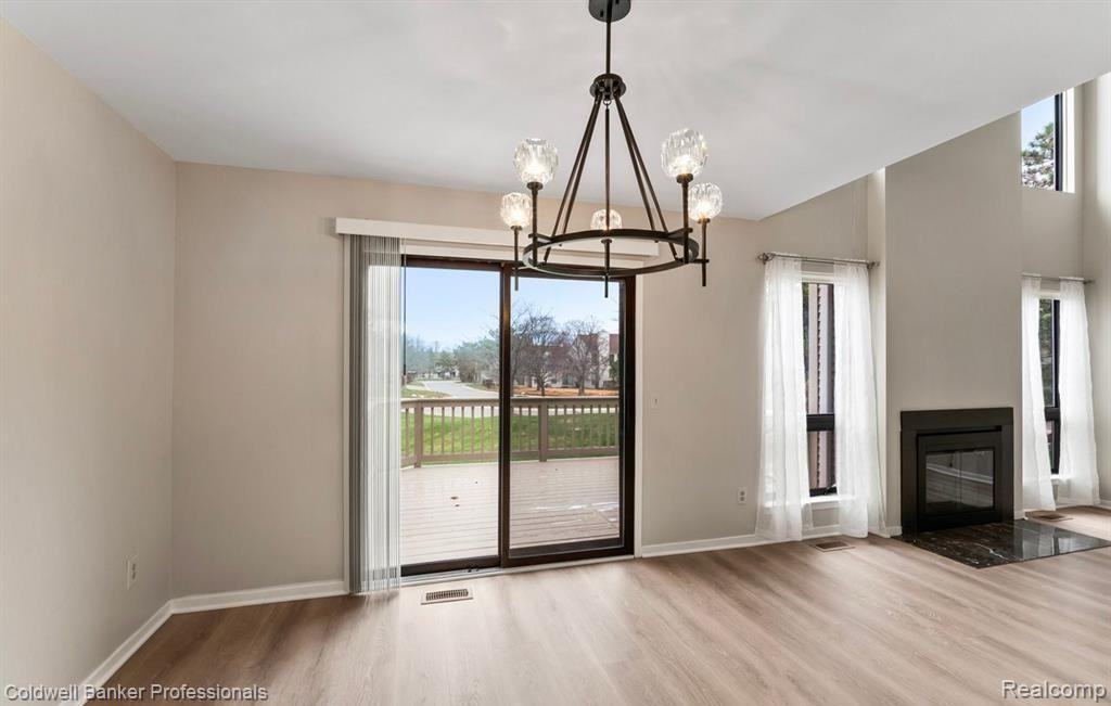 708 Preston Ct - Photo 7 of 28