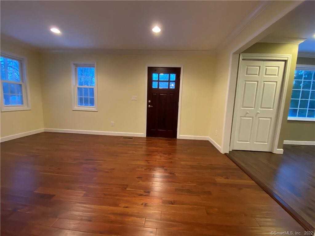 201 W Norwalk Rd - Photo 4 of 40