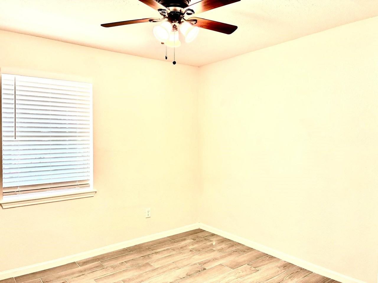 16927 Hibiscus Ln - Photo 7 of 18