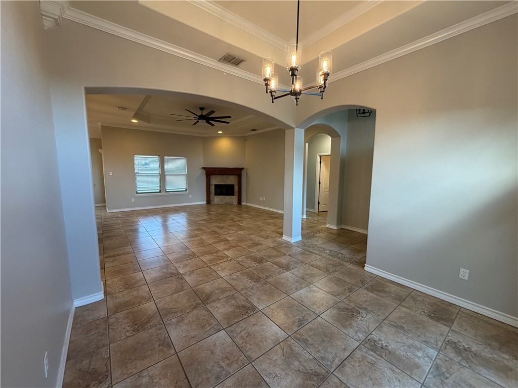 7209 Sebastian Ct - Photo 4 of 29